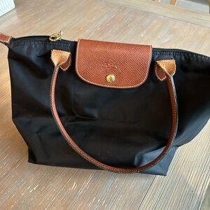 Black Longchamp tote bag (fits as shoulder bag)